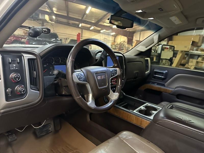 GMC Sierra 2500HD SLT Crew Cab Short Bed 4WD 2015