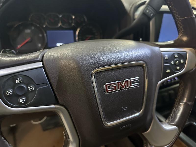 GMC Sierra 2500HD SLT Crew Cab Short Bed 4WD 2015