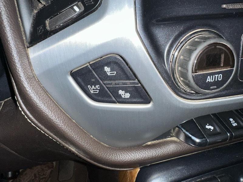 GMC Sierra 2500HD SLT Crew Cab Short Bed 4WD 2015