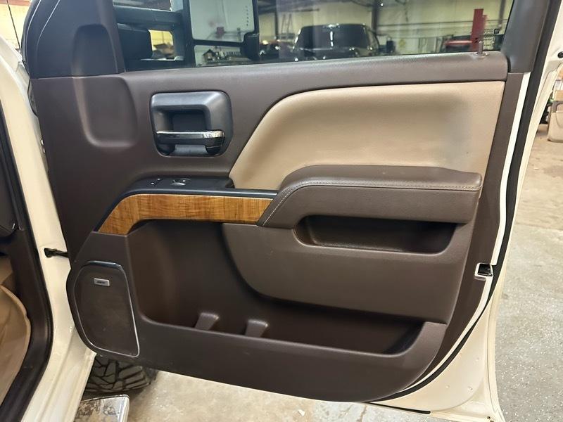 GMC Sierra 2500HD SLT Crew Cab Short Bed 4WD 2015