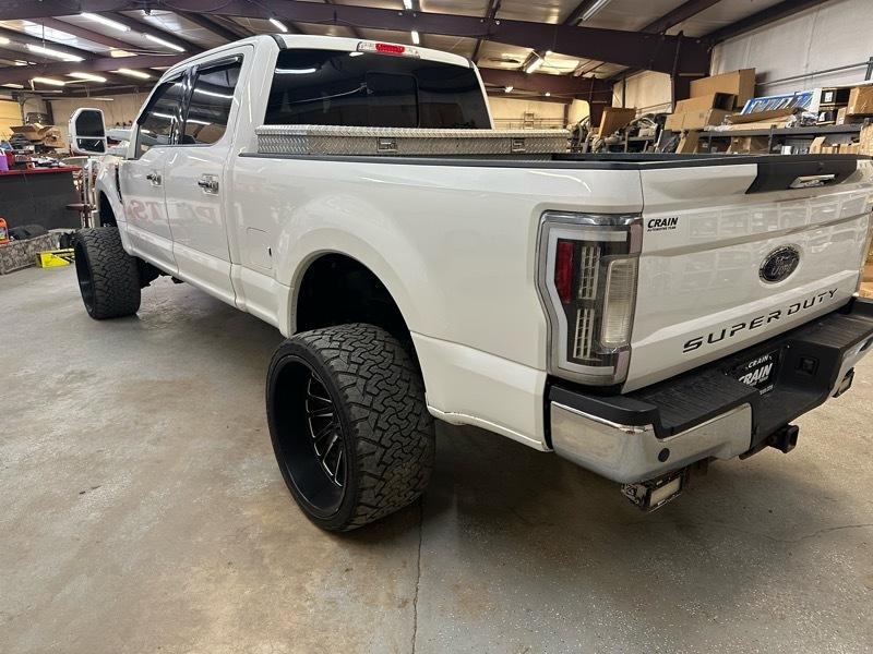 Ford F-350 SD XLT Crew Cab SWB 4WD 2017