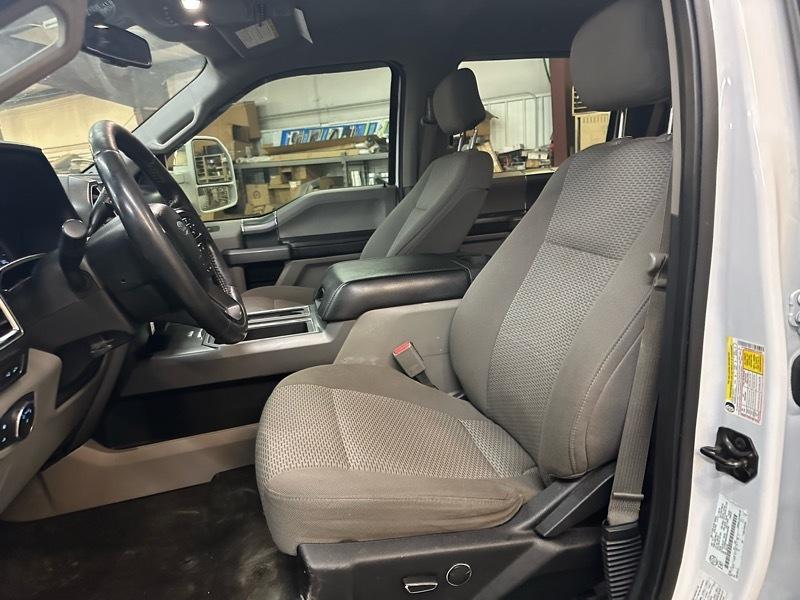 Ford F-350 SD XLT Crew Cab SWB 4WD 2017