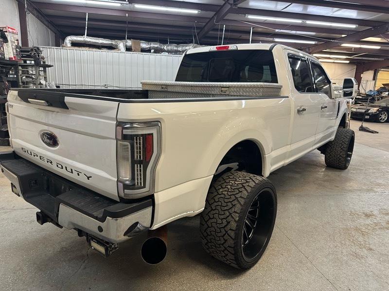 Ford F-350 SD XLT Crew Cab SWB 4WD 2017