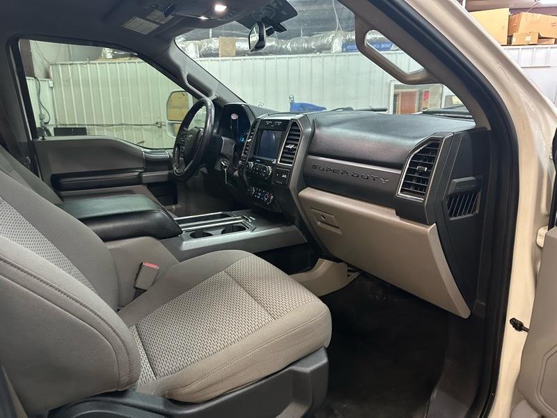 Ford F-350 SD XLT Crew Cab SWB 4WD 2017