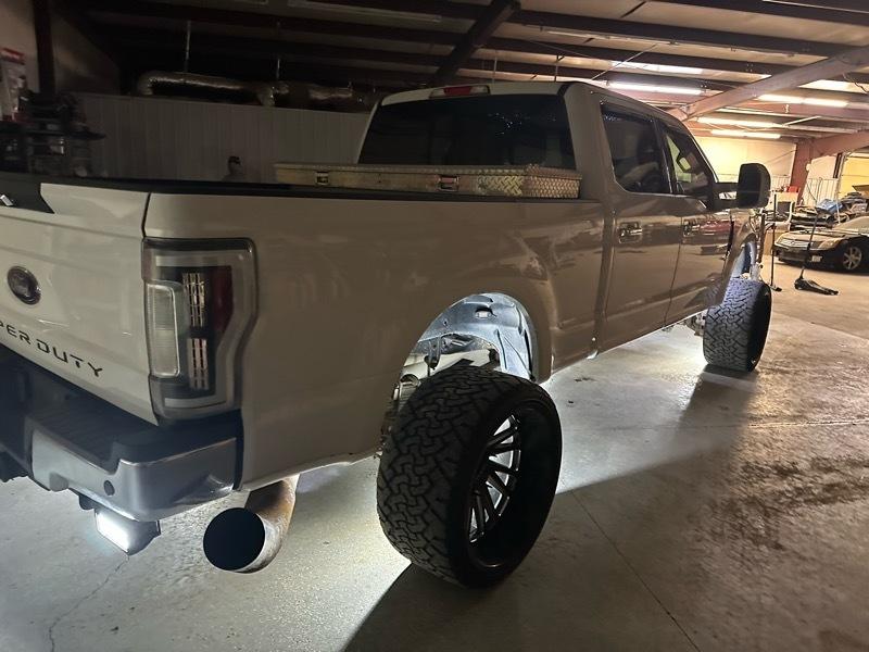 Ford F-350 SD XLT Crew Cab SWB 4WD 2017