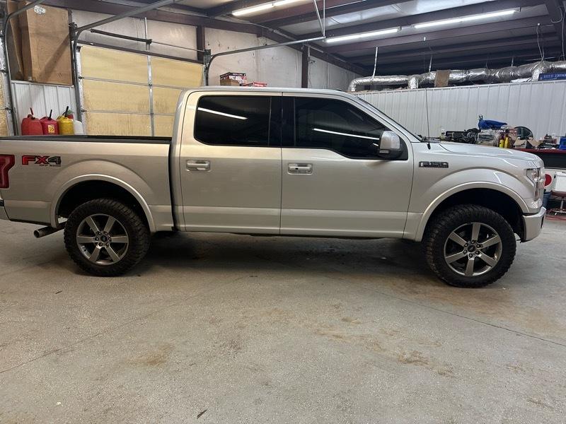 Ford F-150 Lariat SuperCrew 4WD 2016
