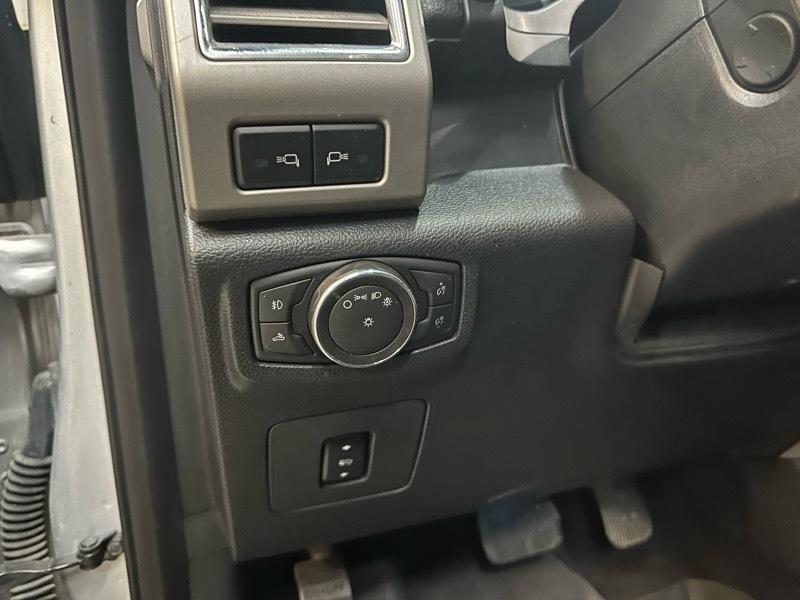 Ford F-150 Lariat SuperCrew 4WD 2016