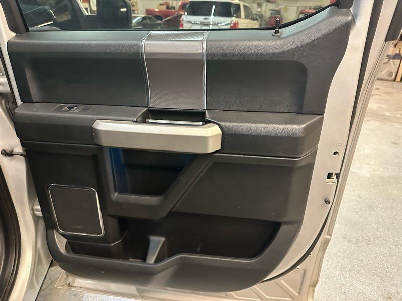 Ford F-150 Lariat SuperCrew 4WD 2016