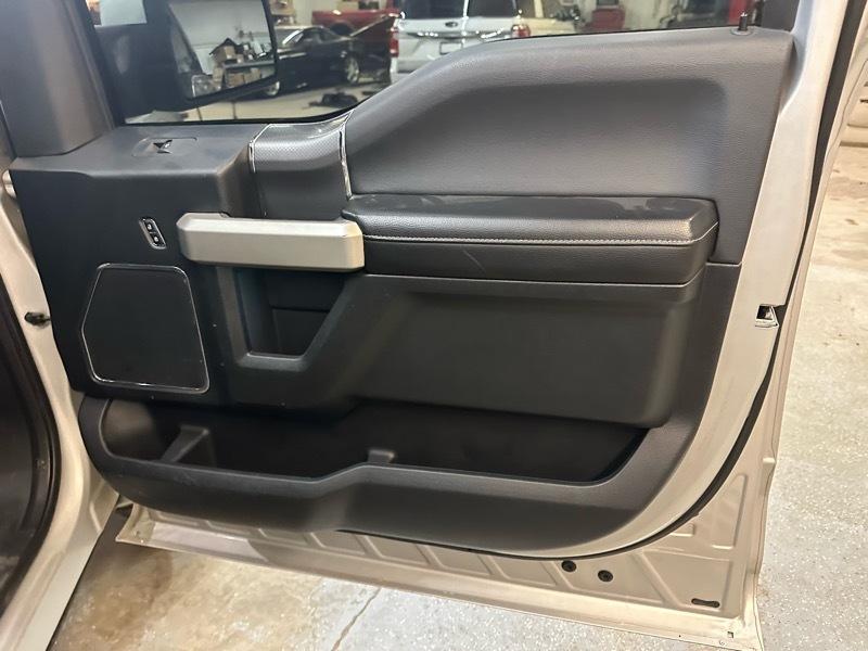 Ford F-150 Lariat SuperCrew 4WD 2016