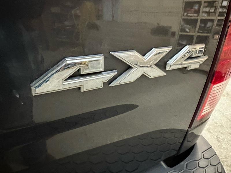 RAM 1500 4WD Quad Cab 140.5" Tradesman 2015