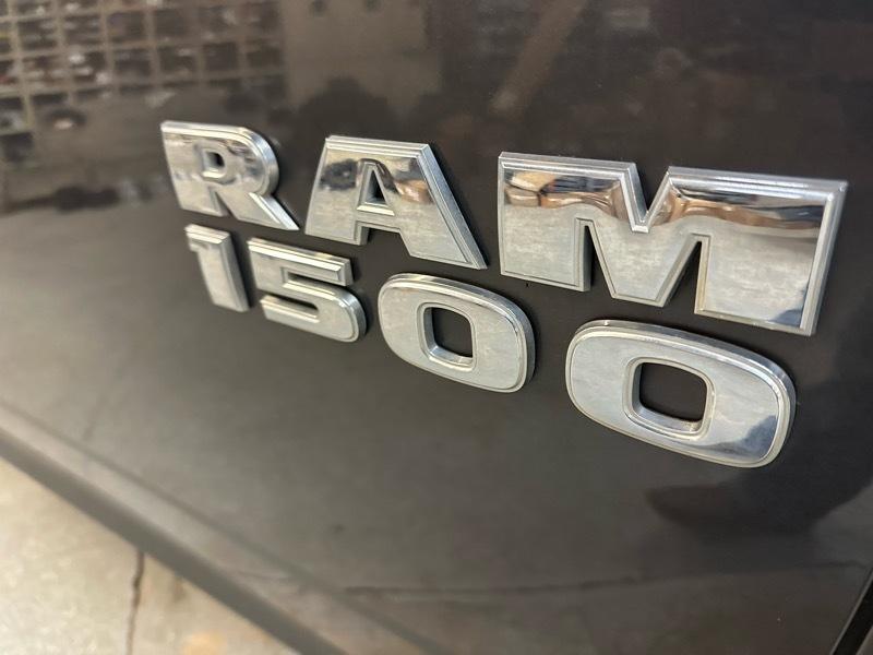 RAM 1500 4WD Quad Cab 140.5" Tradesman 2015
