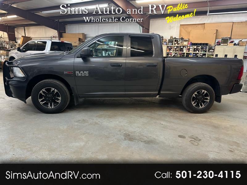 RAM 1500 4WD Quad Cab 140.5" Tradesman 2015