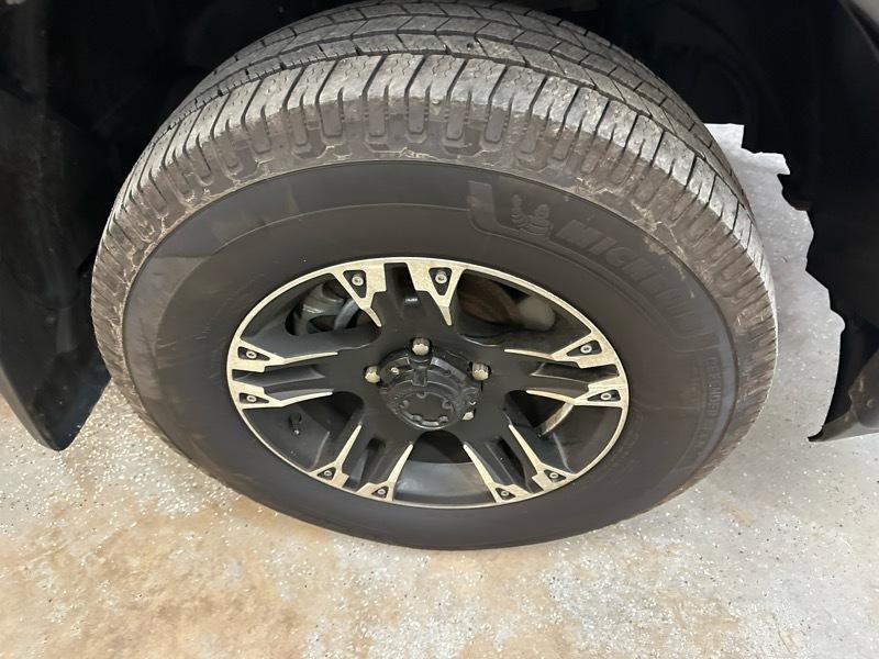 RAM 1500 4WD Quad Cab 140.5" Tradesman 2015