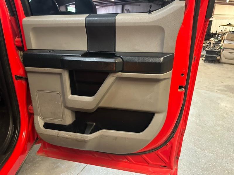 Ford F-450 SD Crew Cab DRW 4WD 2020