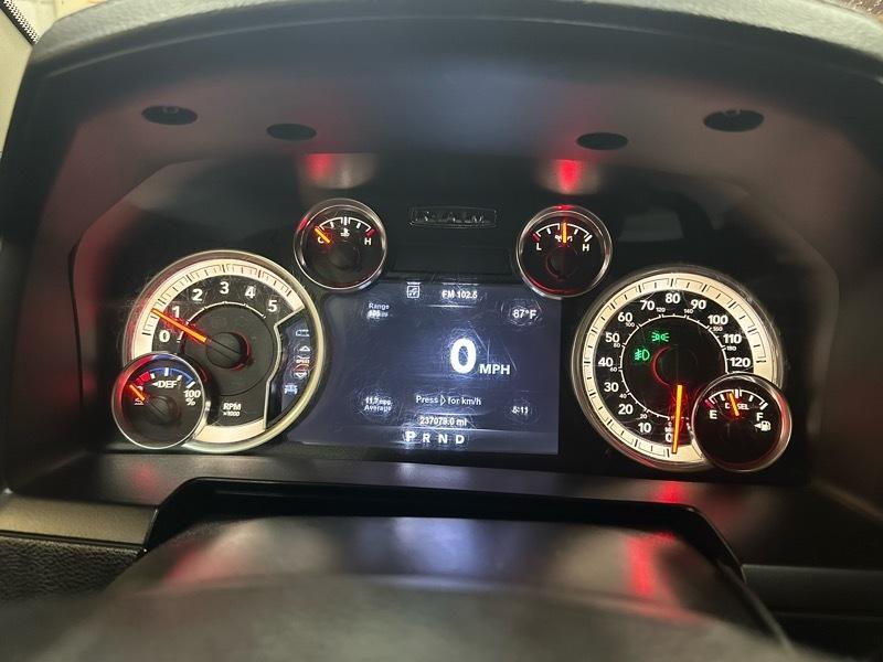 RAM 3500 Laramie Crew Cab SWB 4WD 2015