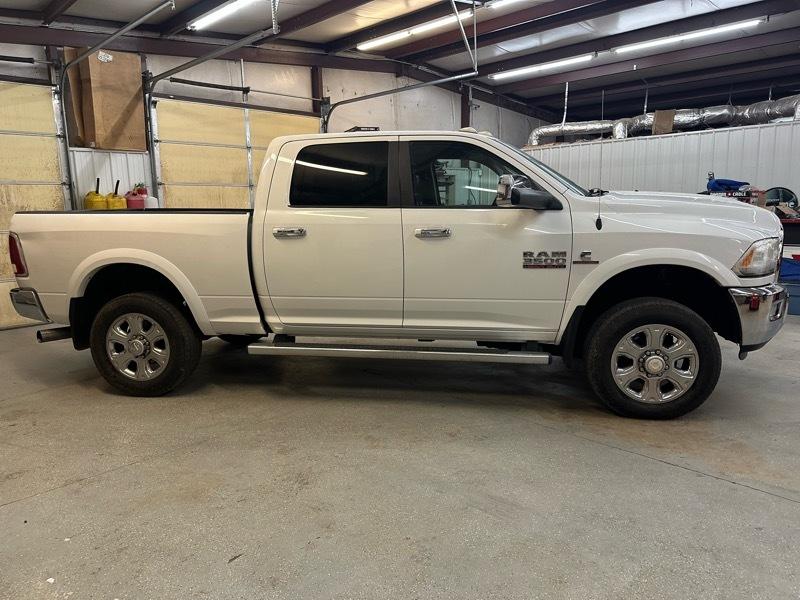 RAM 3500 Laramie Crew Cab SWB 4WD 2015