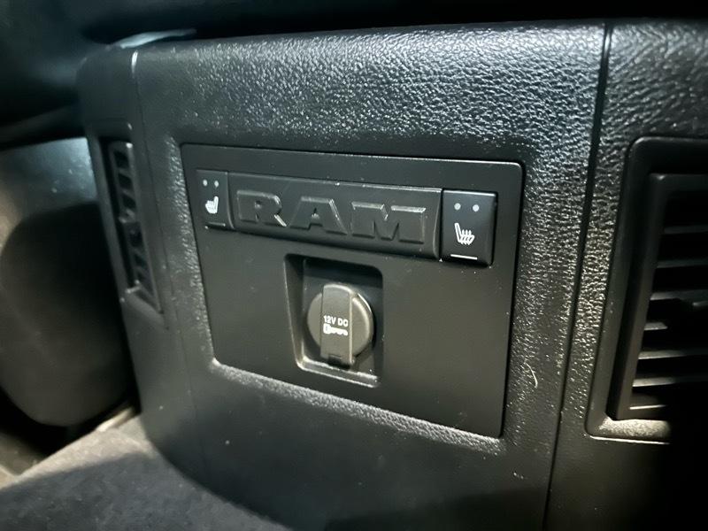 RAM 3500 Laramie Crew Cab SWB 4WD 2015