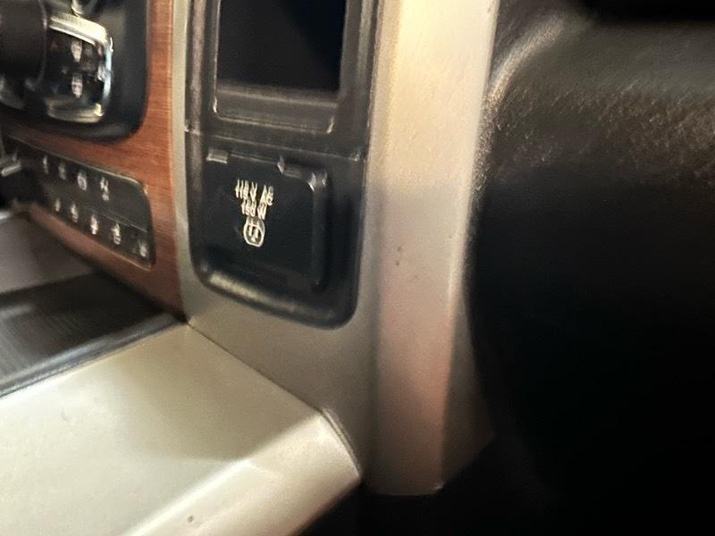 RAM 3500 Laramie Crew Cab SWB 4WD 2015