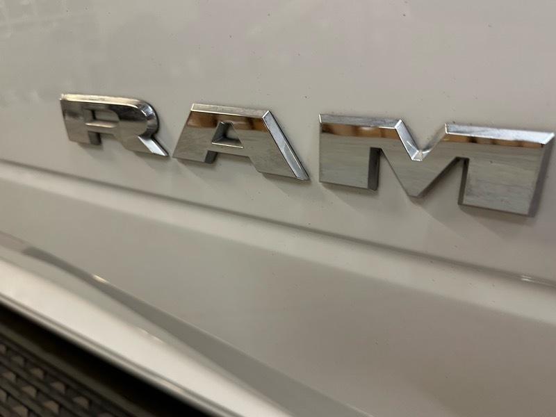 RAM 3500 Tradesman Crew Cab 4WD DRW 2020