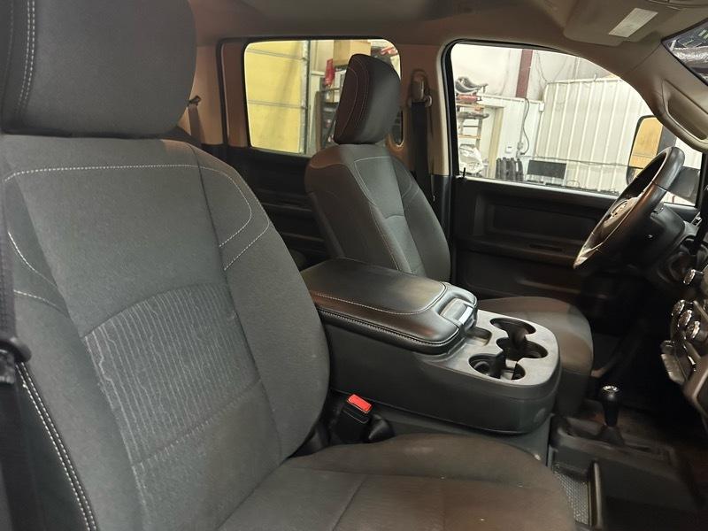 RAM 3500 Tradesman Crew Cab 4WD DRW 2020