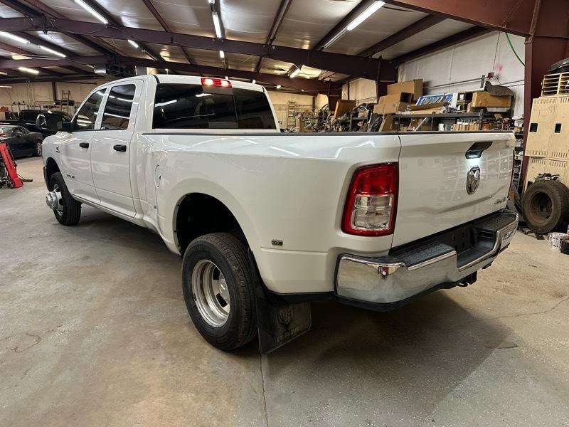 RAM 3500 Tradesman Crew Cab 4WD DRW 2022