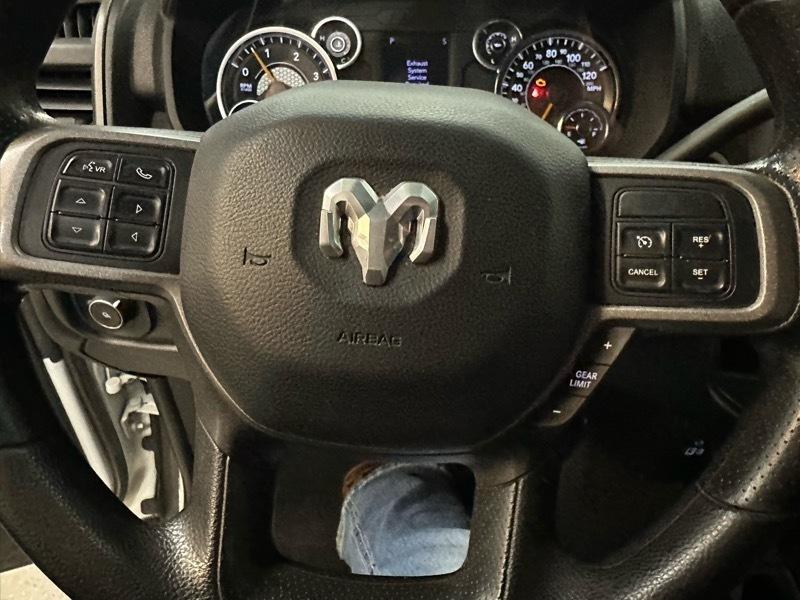 RAM 3500 Tradesman Crew Cab 4WD DRW 2022