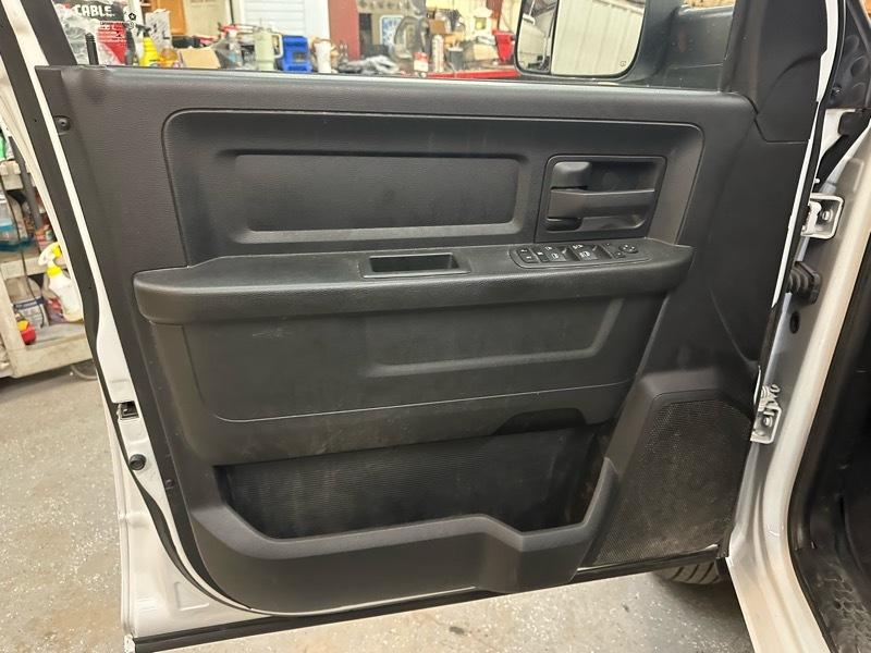 RAM 3500 Tradesman Crew Cab 4WD DRW 2022