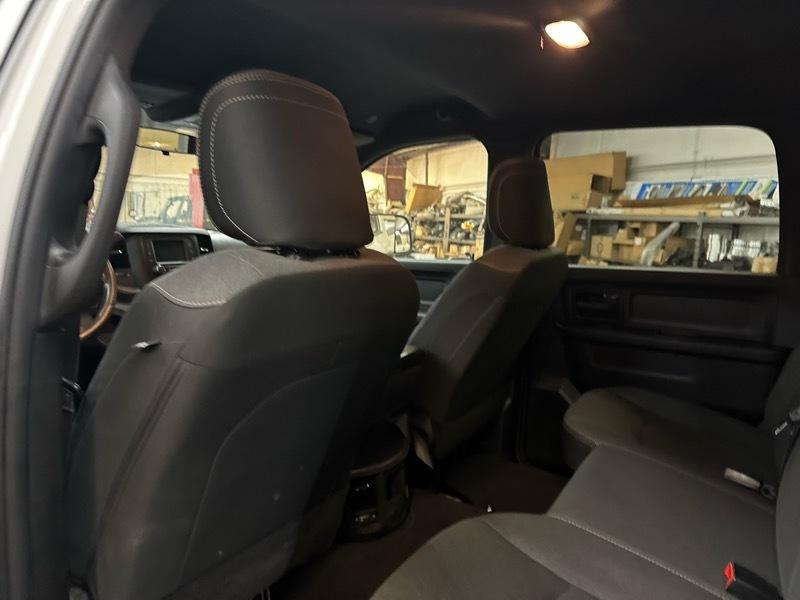 RAM 3500 Tradesman Crew Cab 4WD DRW 2022