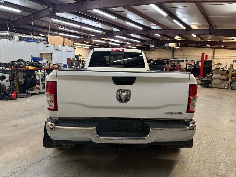 RAM 3500 Tradesman Crew Cab 4WD DRW 2022