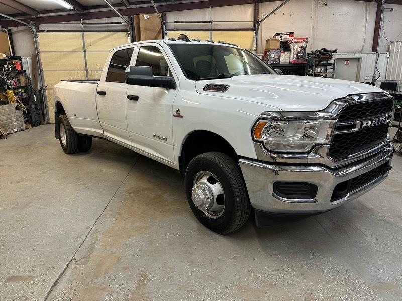 RAM 3500 Tradesman Crew Cab 4WD DRW 2022