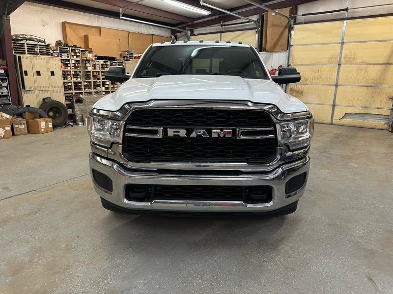 RAM 3500 Tradesman Crew Cab 4WD DRW 2022