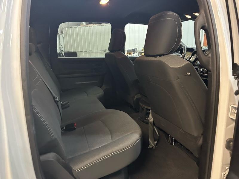 RAM 3500 Tradesman Crew Cab 4WD DRW 2022