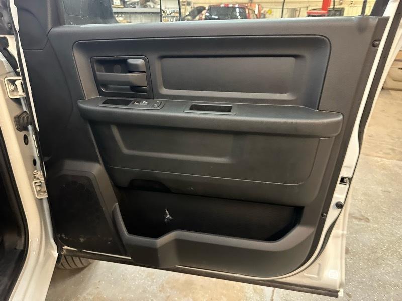 RAM 3500 Tradesman Crew Cab 4WD DRW 2022