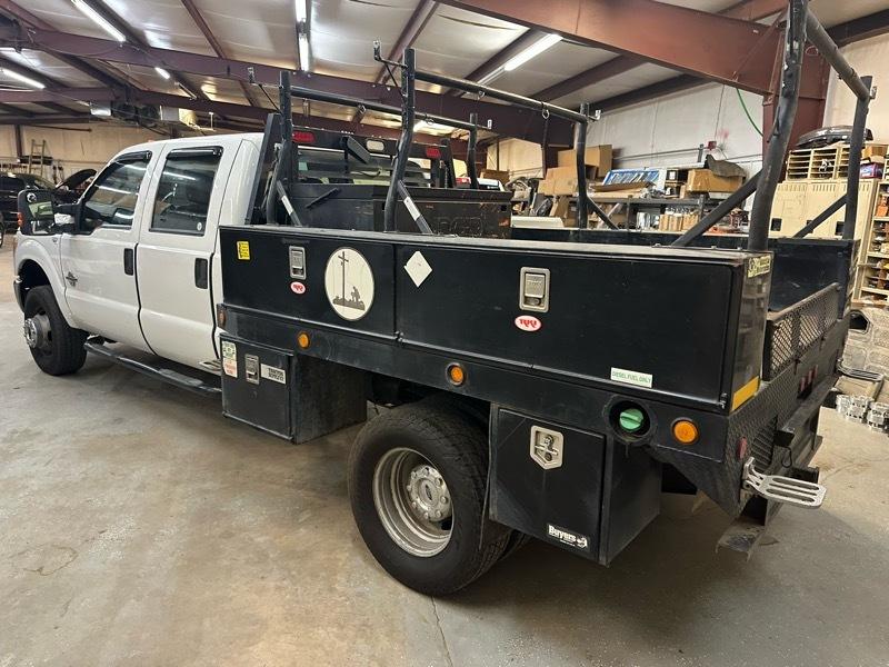 Ford F-350 SD XL Crew Cab LWB DRW 4WD 2013