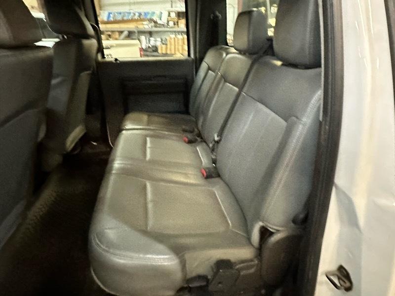 Ford F-350 SD XL Crew Cab LWB DRW 4WD 2013