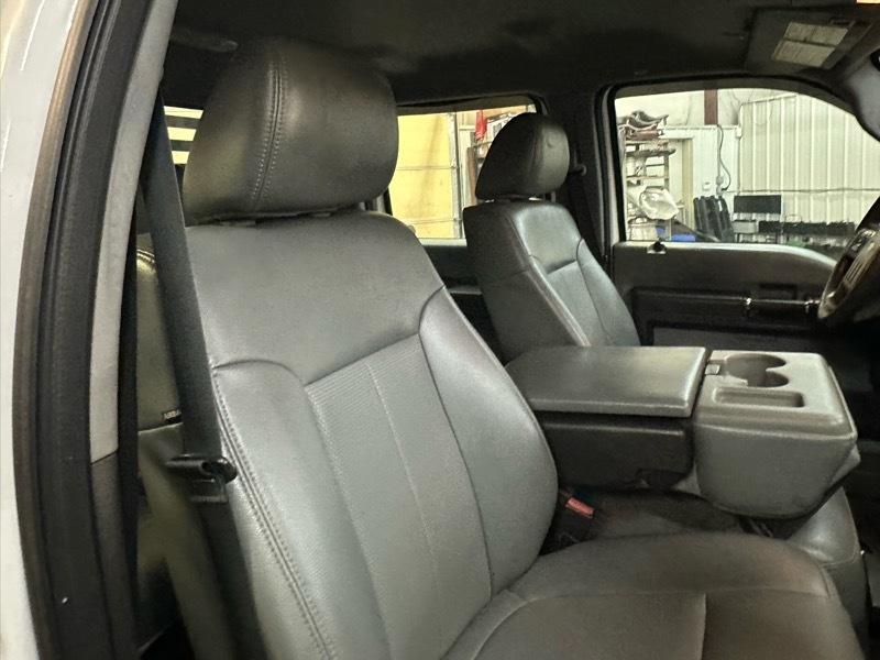 Ford F-350 SD XL Crew Cab LWB DRW 4WD 2013