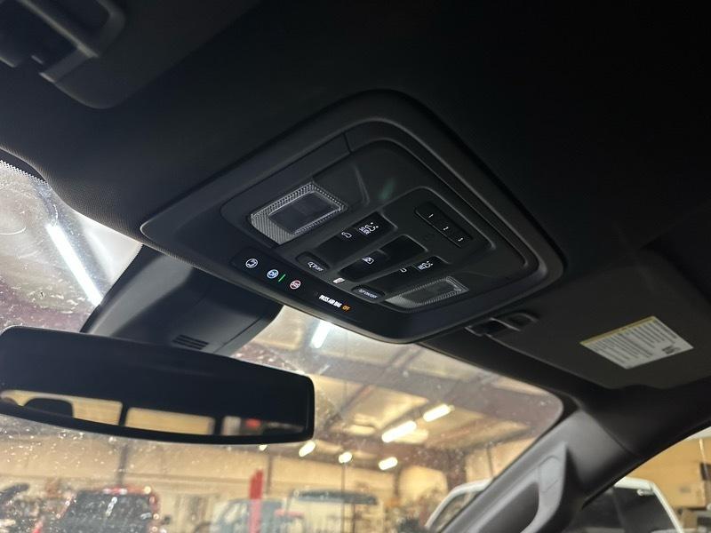 GMC Sierra 1500 SLT Crew Cab Short Bed 4WD 2020