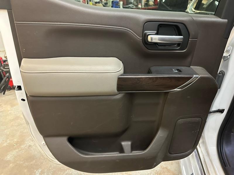 GMC Sierra 1500 SLT Crew Cab Short Bed 4WD 2020