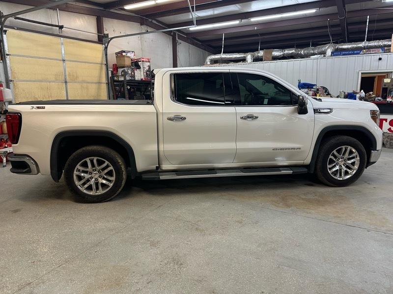 GMC Sierra 1500 SLT Crew Cab Short Bed 4WD 2020