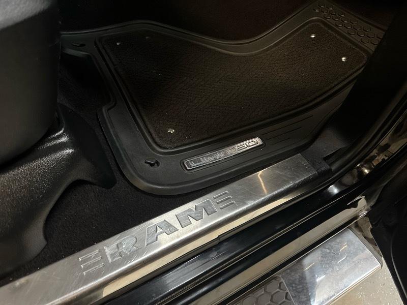 RAM 3500 Longhorn Mega Cab 4WD DRW 2014