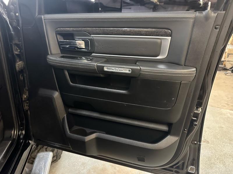 RAM 3500 Longhorn Mega Cab 4WD DRW 2014