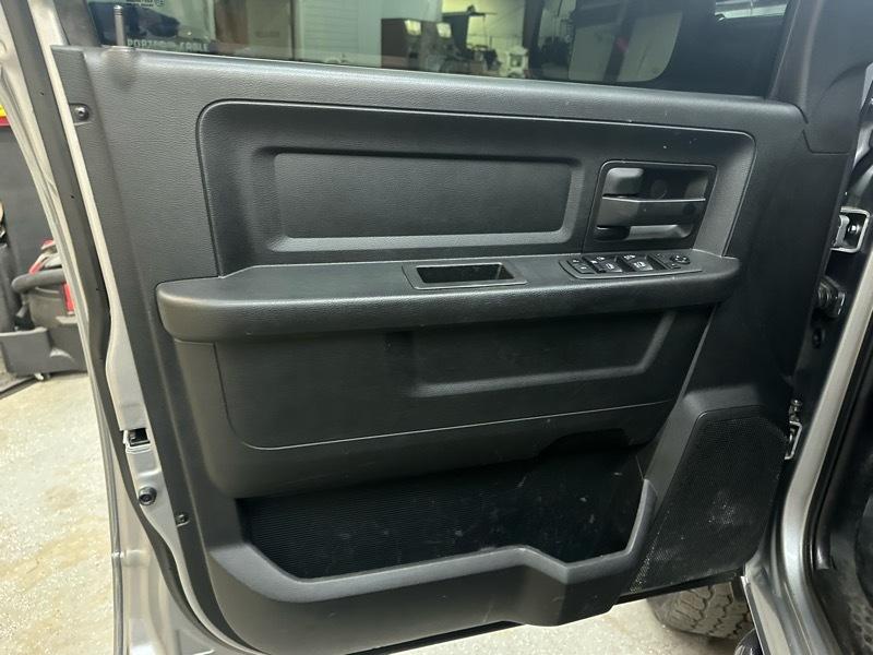 RAM 2500 Tradesman Crew Cab SWB 4WD 2021