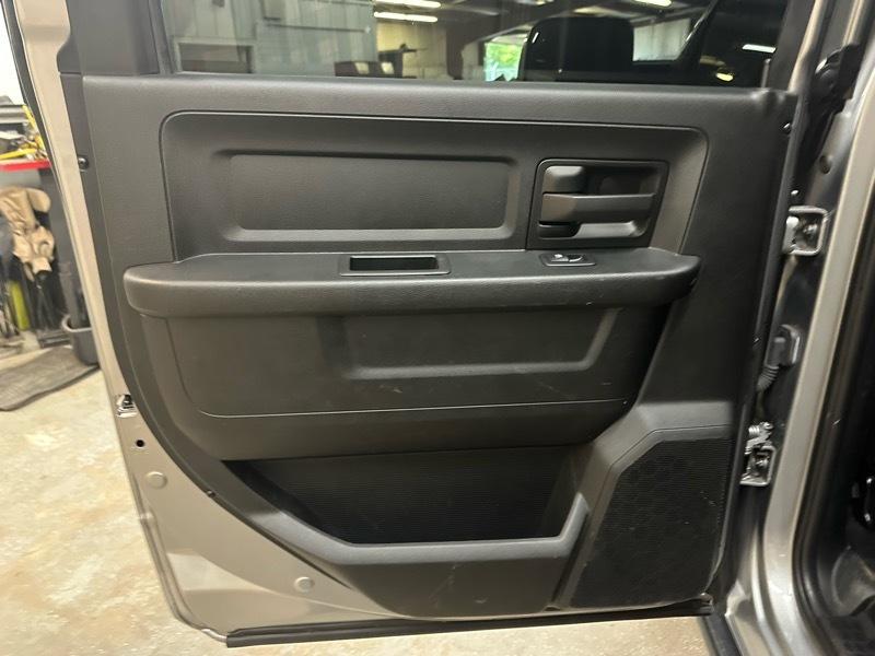 RAM 2500 Tradesman Crew Cab SWB 4WD 2021