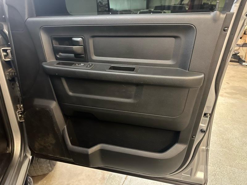 RAM 2500 Tradesman Crew Cab SWB 4WD 2021