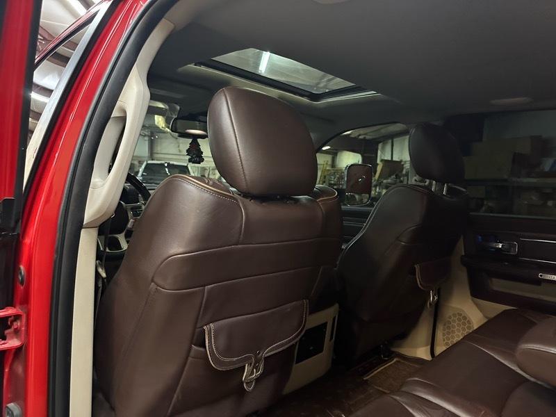 RAM 3500 Longhorn Mega Cab 4WD DRW 2015