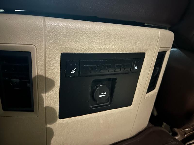 RAM 3500 Longhorn Mega Cab 4WD DRW 2015