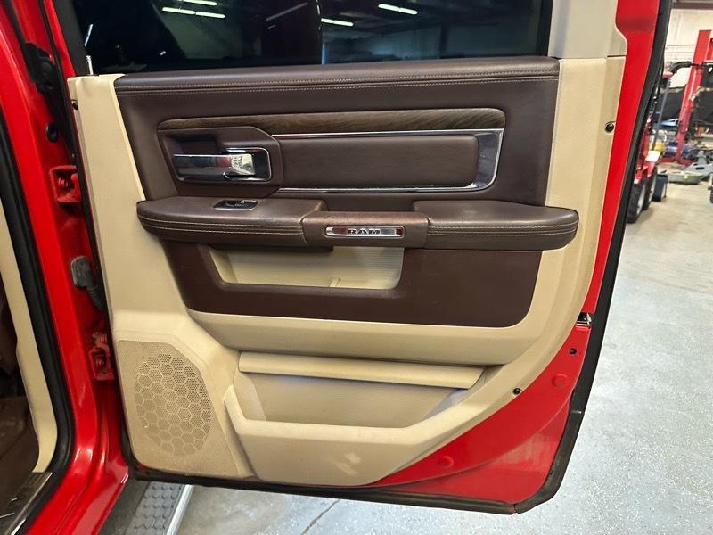 RAM 3500 Longhorn Mega Cab 4WD DRW 2015