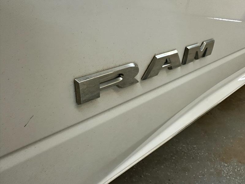 RAM 3500 Tradesman Crew Cab 4WD 2022
