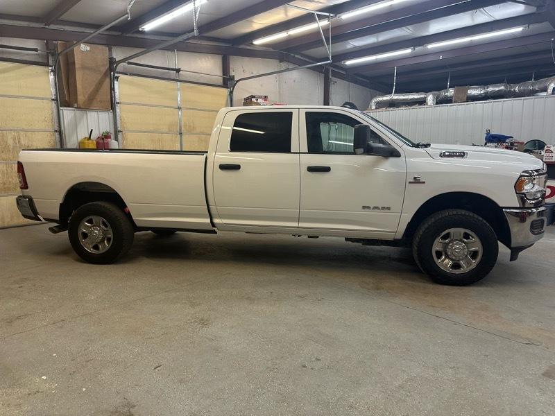 RAM 3500 Tradesman Crew Cab 4WD 2022