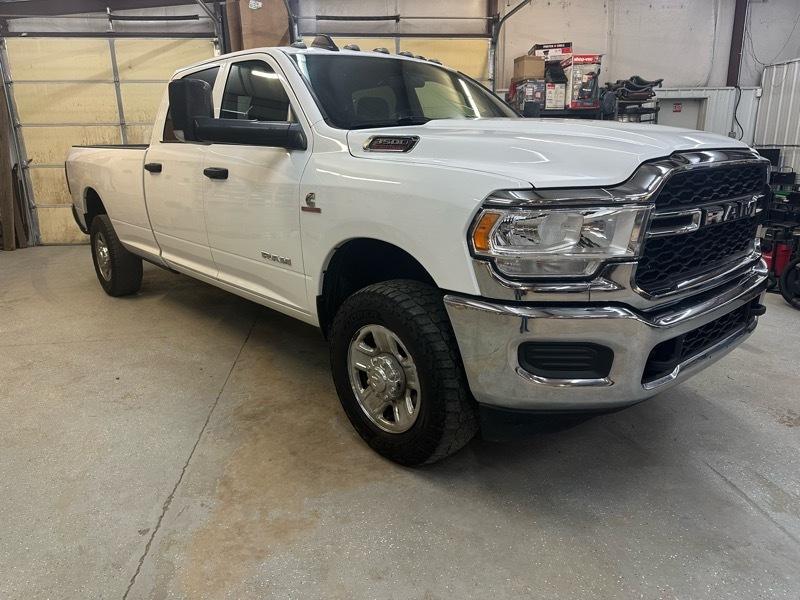 RAM 3500 Tradesman Crew Cab 4WD 2022